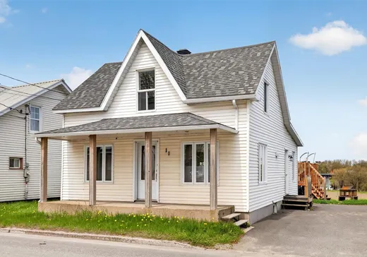 House for sale - 11 Route 143, St-Francois-Du-Lac, J0G 1M0