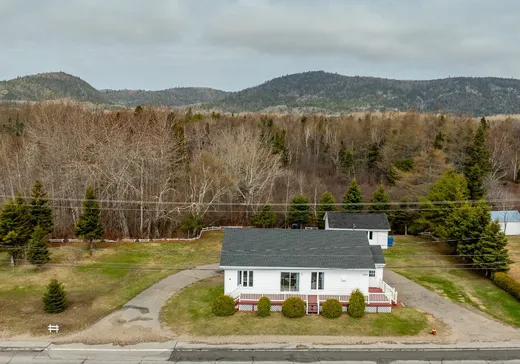 Two or more stories for sale - 550 Route de la Grande-Alliance, Baie-Sainte-Catherine, G0T1A0