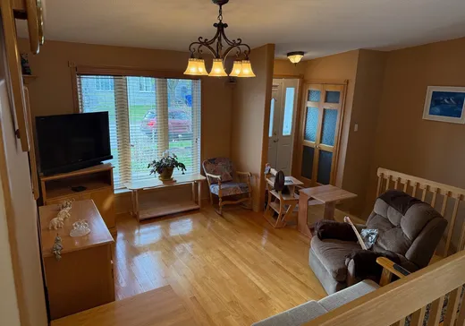 Maison à vendre - 61 Rue de Bergerac, Buckingham, J8M 1K2