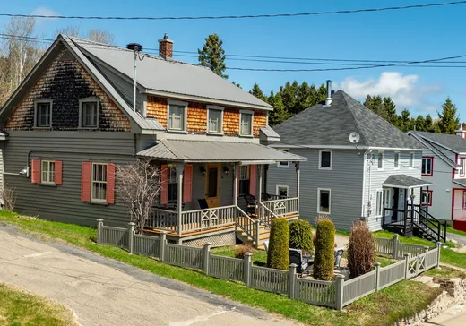 House for sale - 36 Rue St-Fidèle, La Malbaie, G5A 2K5