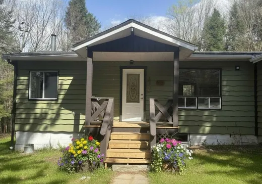 Bungalow à vendre - 132 Ch. de la Falaise, Lac Superieur, J0T1J0