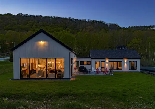 Maison à vendre - 145 Rue des Méandres, Magog, J0B 2C0