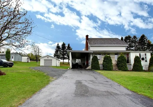 House for sale - 140 Route 295 N., Témiscouata-sur-le-Lac, G0L 1S0