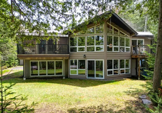 Two or more stories for sale - 7495 Ch. du Lac-Pilon, Sainte-Adèle, J8B1N9