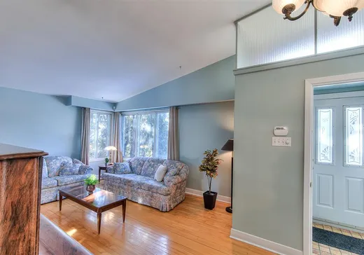 Maison à vendre - 139 Av. Giroux, Laval (Laval-des-Rapides), H7N 3H5
