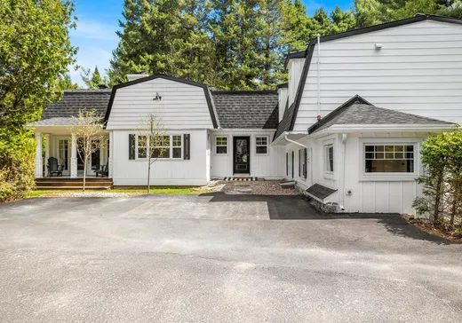 Two or more stories for sale - 50 Av. Lafleur N., Saint-Sauveur, J0R1R0