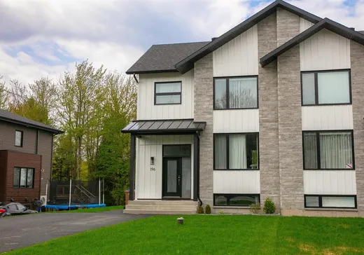 Maison à vendre - 196 Rue du Domaine, Granby, J0E 2A0