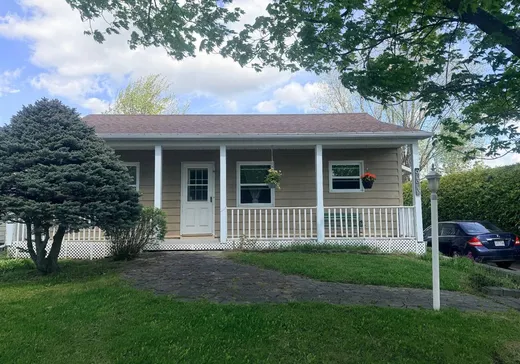 House for sale - 933 Rue du Haut-Bois S., Sherbrooke, J1N 2E6