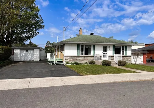 House for sale - 32 Rue Madeleine, Victoriaville, G6P 4V7
