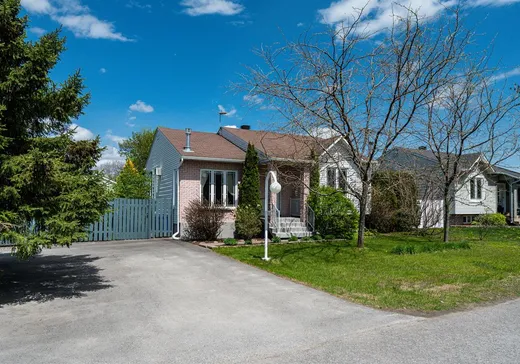 Bungalow for sale - 3 Rue Lise, Lanoraie, J0K1E0