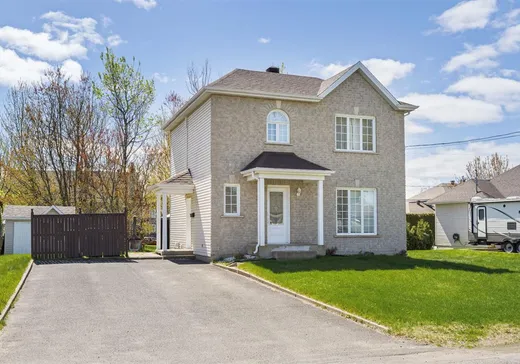 Maison à vendre - 167 Rue Cartier, St-Lambert-De-Lauzon, G0S 2W0