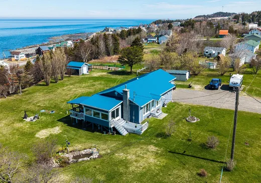 Maison à vendre - 193 Route Bellevue E., Les Mechins, G0J 1T0