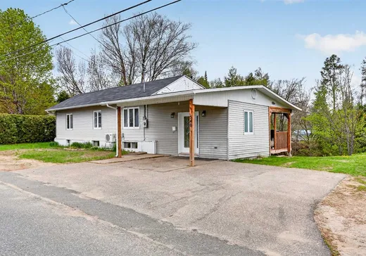 Bungalow à vendre - 540 Ch. Juneau, Shawinigan, G9R1L6