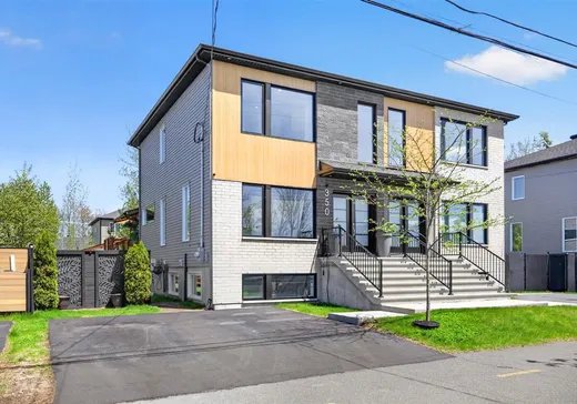 Two or more stories for sale - 350 Rue du Sémillon, Drummondville, J2B1L1