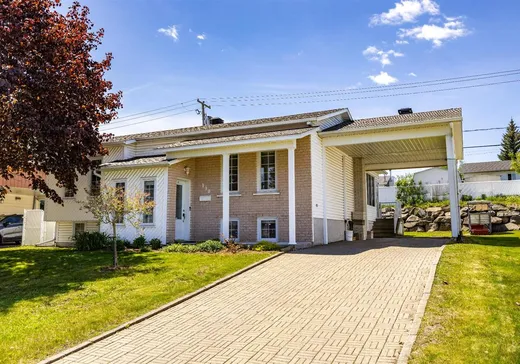 Maison à vendre - 130 Rue Balzac, Granby, J2J 1T1