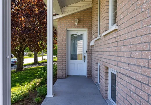 Maison à vendre - 130 Rue Balzac, Granby, J2J 1T1