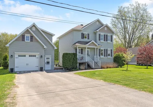 Two or more stories for sale - 221 Av. Godefroy, Becancour, G9H1S1