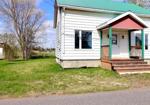 Maison à vendre - 8 Rue St-Paul, Saint-Pierre-de-Lamy, G0L 4H0