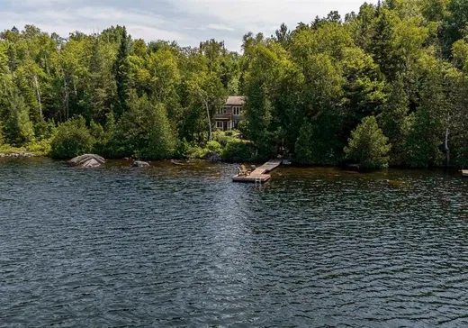 Bungalow à vendre - 7405 Ch. du Lac-Pilon, Sainte-Adèle, J8B1N9