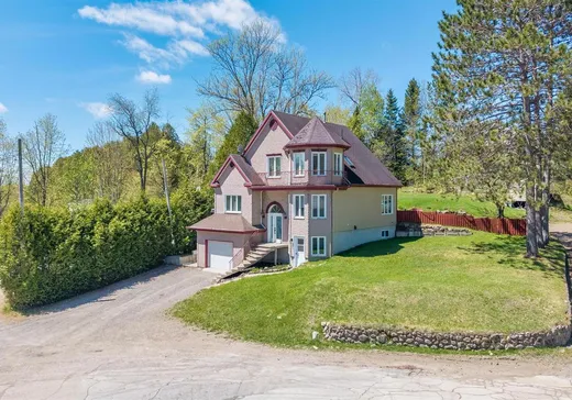 House for sale - 7 Rue St-André, Mont-Blanc, J0T 2G0