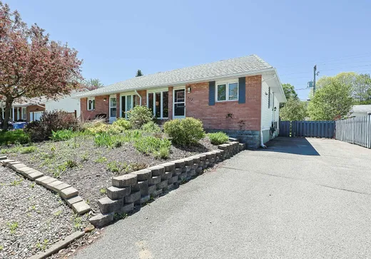Maison à étages à vendre - 757 Rue Périard, Buckingham, J8L3M7