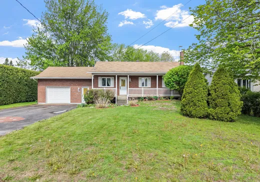 Maison à étages à vendre - 486 Rue Principale, L'Ange-Gardien, J0E1E0
