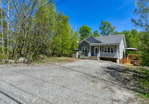 Maison à vendre - 133 Rue Alexanne, Sainte-Sophie, J5J 0E4