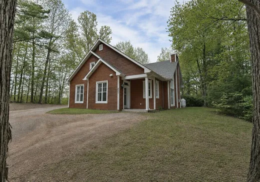 Maison à vendre - 221 Ch. de La Feuillée, St-Ambroise de Kildare, J0K 1C0