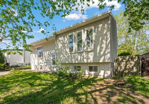 Maison à vendre - 311 27e Avenue, Sainte-Marthe-sur-le-Lac, J0N 1P0