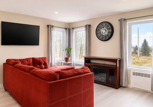 House for sale - 375 Ch. des 4e-et-5e-Rangs O., Clermont, J0Z 3M0