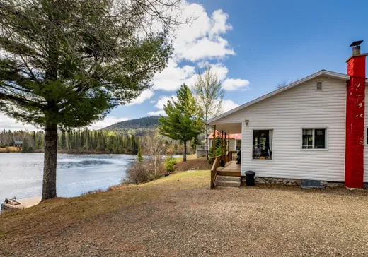 Maison à vendre - 42 Ch. du Lac-Port-aux-Saumon, La Malbaie, G5A 3E6