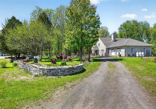 Maison à vendre - 14 Place de la Belle-Vue, Brownsburg-Chatham, J8G 1T4