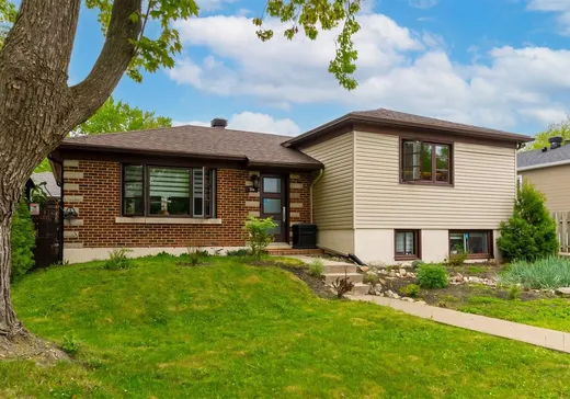 Maison à vendre - 156 Rue Roseval, Laval (Sainte-Rose), H7L 2V3
