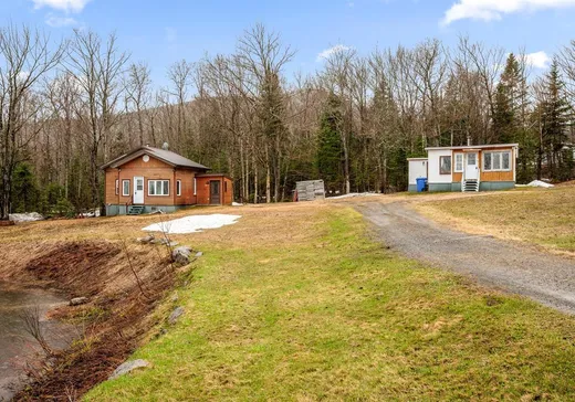 Maison à vendre - 1491 Rg St-Nicolas, St-Ferreol-les-Neiges, G0A 3R0