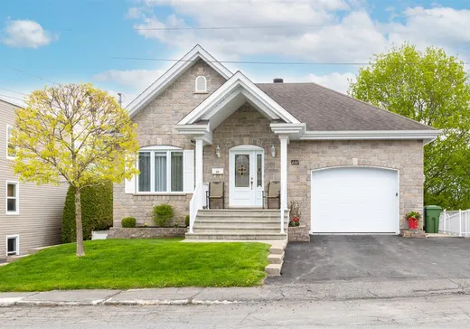 Bungalow à vendre - 450 Rue Chamberland, Magog, J1X2L6