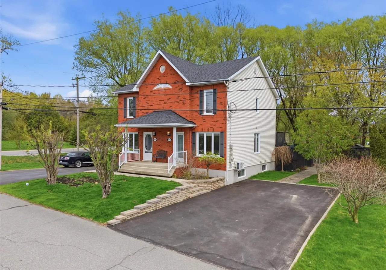 825 Carré Jean-Pierre-Beaudry — photo 2