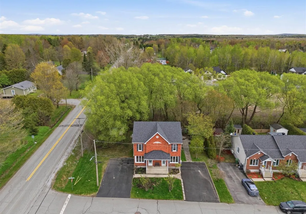 825 Carré Jean-Pierre-Beaudry — photo 3