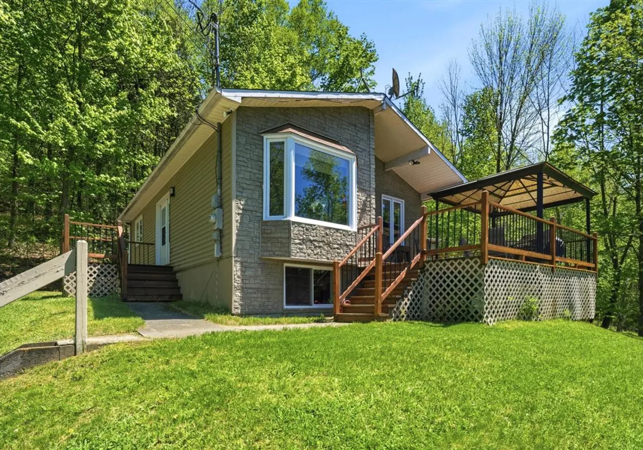 120 Rue Duclos — photo 3