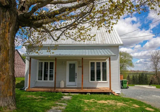 Maison à étages à vendre - 580 Rue Principale, Weedon, J0A1J0