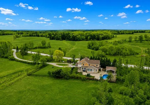 Maison à vendre - 43 Ch. de Tancredia, Ile Du Grand-Calumet, J0X 1J0