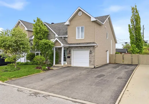 Two or more stories for sale - 17375 Av. du Moulin, Saint-Hyacinthe, J2T5L5
