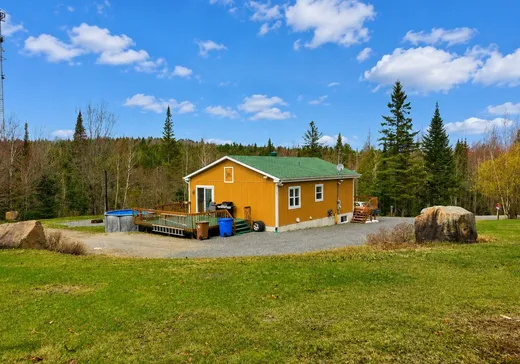 Maison à vendre - 155 Rue Sénéchal, Saint-Calixte, J0K 1Z0
