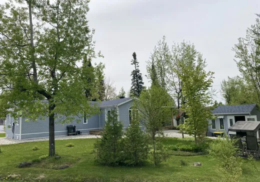 House for sale - 315 Route 112, St-Etienne-De-Bolton, J0E 2E0
