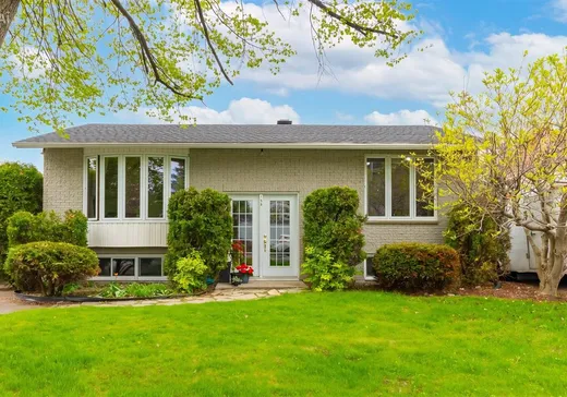 Bungalow à vendre - 158 Rue Lemonde, Laval (Sainte-Rose), H7L1T7