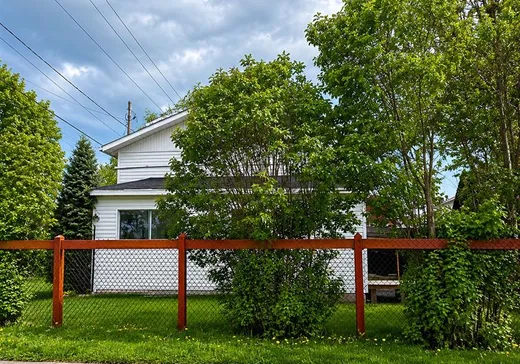 Maison à vendre - 700 11e Avenue, Grand-Mere, G9T 1P8