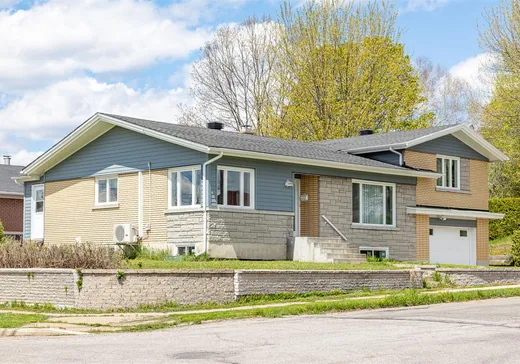 Paliers multiples à vendre - 2413 Av. Carier, Shawinigan, G9N6G2