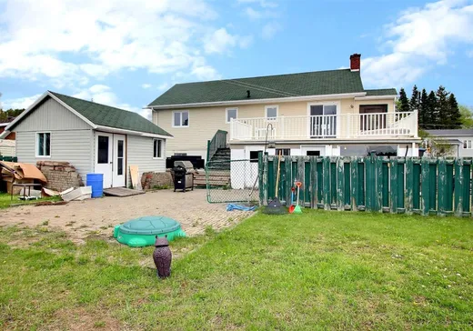 Maison à vendre - 31 Rue des Peupliers O., Témiscouata-sur-le-Lac, G0L 2B0