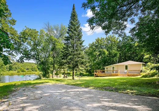 House for sale - 812 Rue Victoria, Bryson, J0X 1H0