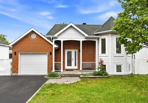 Bungalow à vendre - 4 Rue de Cherbourg, Blainville, J7C5K1