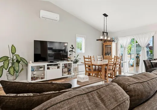 Maison à vendre - 4 Rue de Cherbourg, Blainville, J7C 5K1